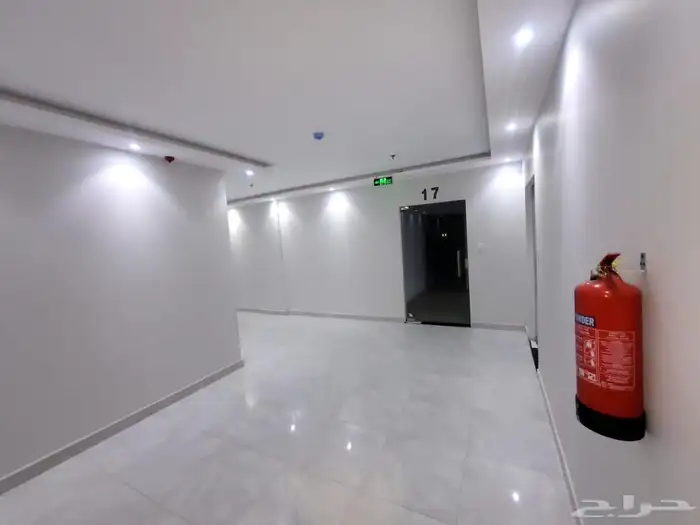 مكاتب اداريه وصالات للايجار 11