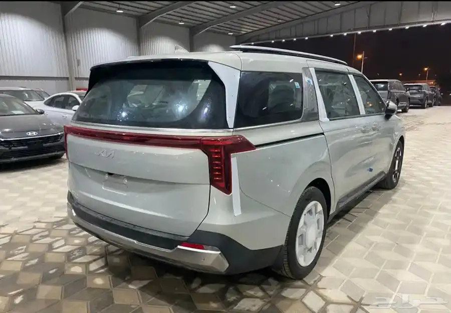 كيا كرنفال GLS 2025 13
