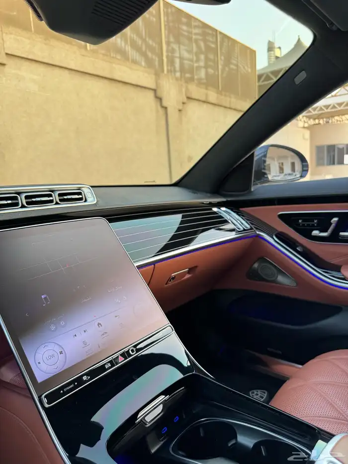 مايباخ 2023 S580 14