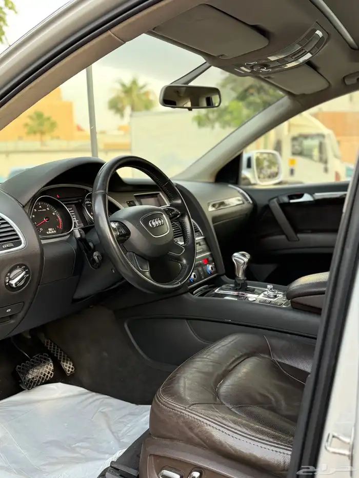 Audi Q7 فل كامل   موديل 2015 5