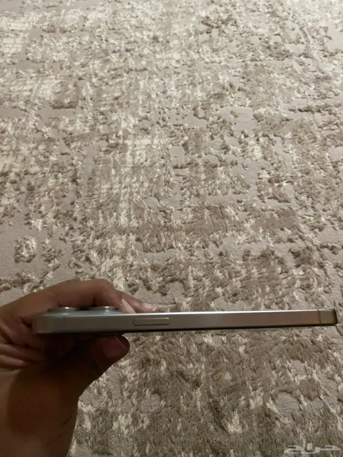 ايفون 15 pro max 256 قيقا 4