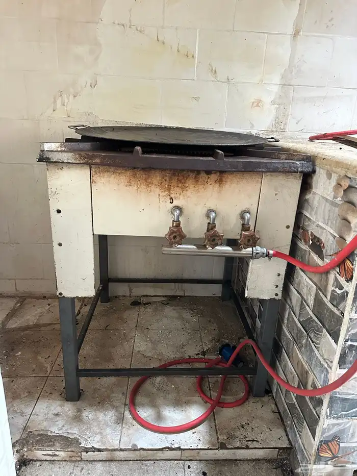 للبيع جميع اغراض مطعم 7