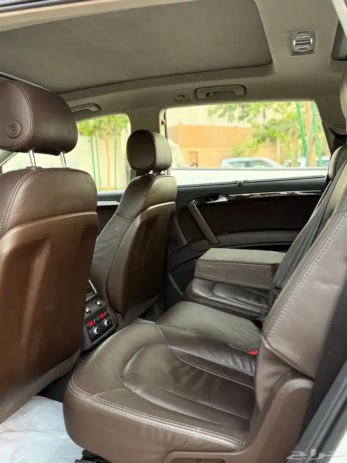 Audi Q7 فل كامل   موديل 2015 6