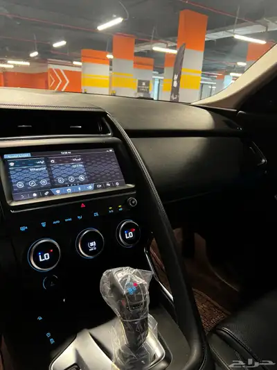 جاكوار E-pace 12
