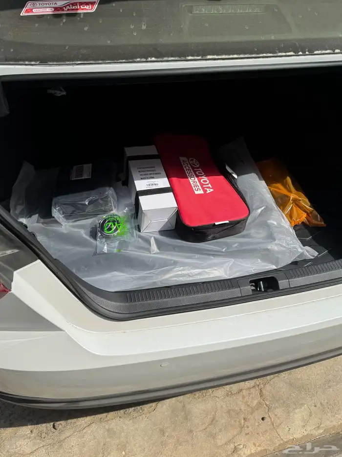 كامري 2025 LE ابيض اصفار 8