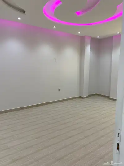 فلل فاخرة للبيع بالواصلية 24