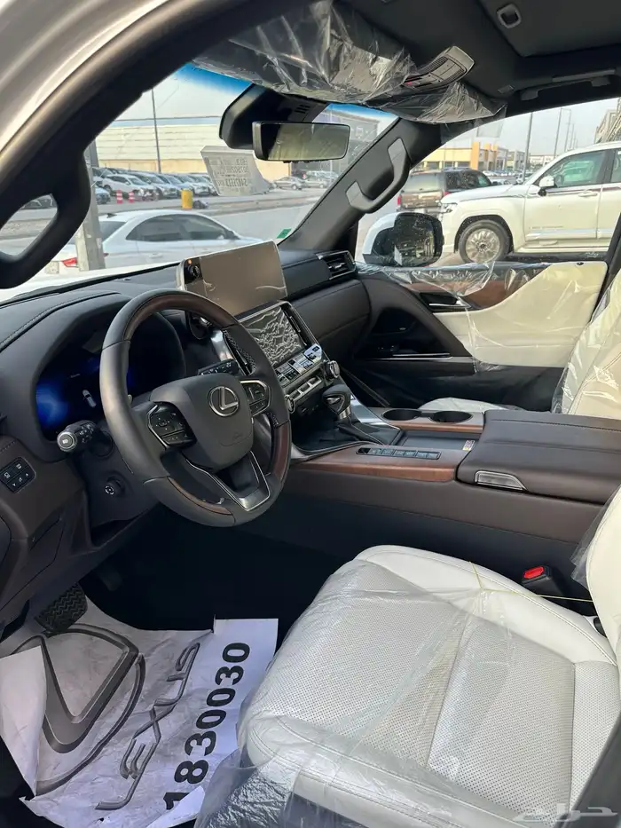 لكزس LX600 BB موديل 2025 - خليجي - أبيض داخلي اوف وايت 4