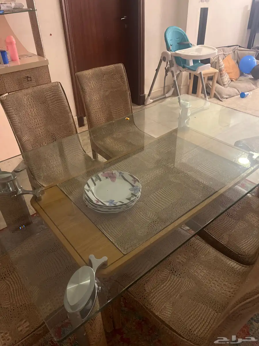 اثاث سفرة اكل مع دولابها و دولاب سفرة اكل بني ورفوف ايكيا 5