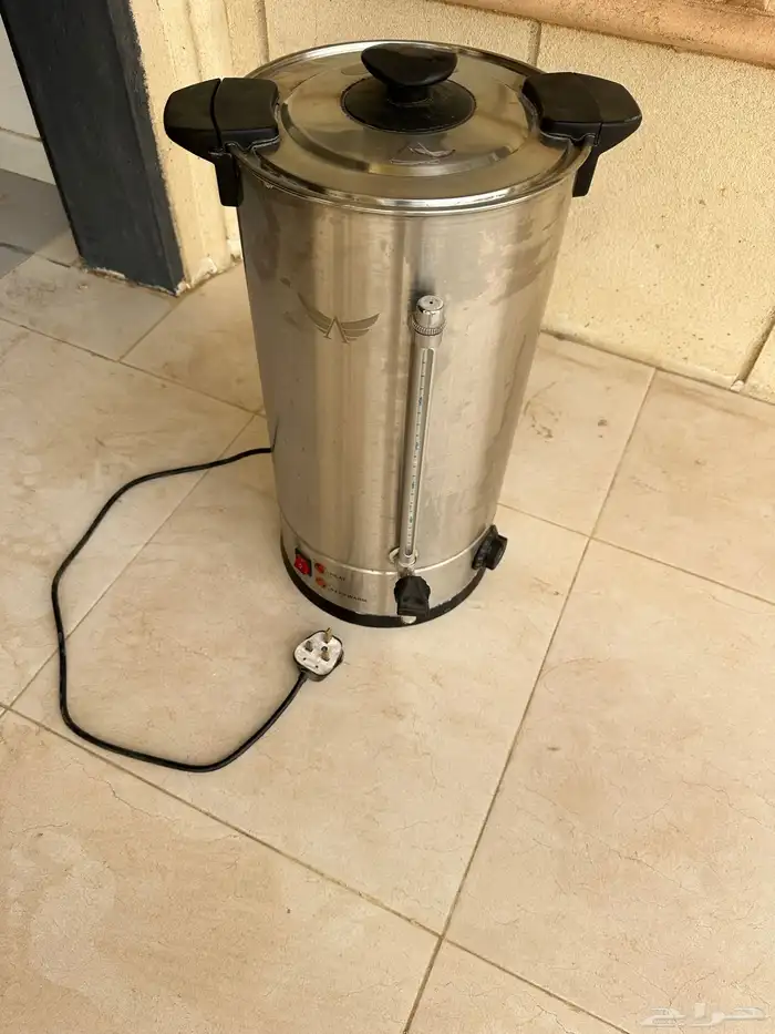 للبيع جميع اغراض مطعم 21