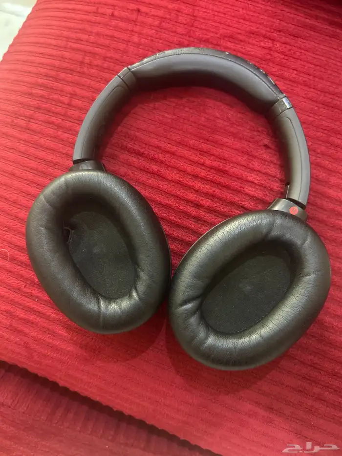 سماعات رأس سوني XM4 0