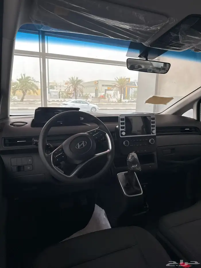 هيونداي ستاريا بتزين 2