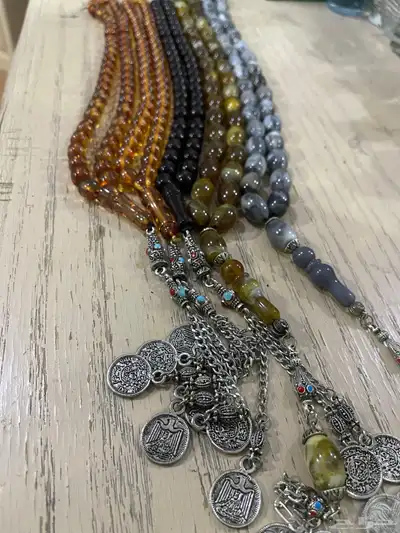 مجموعة متنوعة (سيوف وخناجر وخواتم وسبح) 38