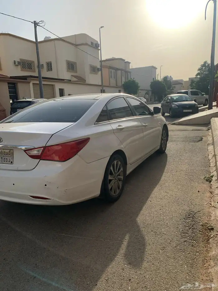 للبيع سوناتا هيونداي موديل 2014 4
