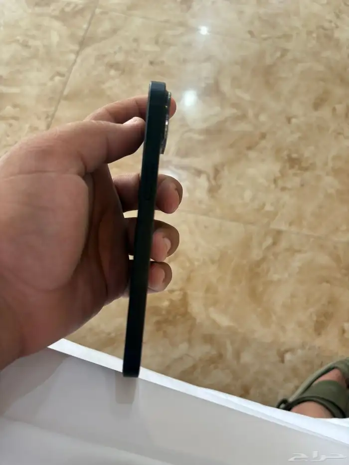 آيفون 13 0