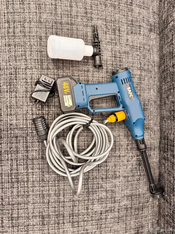 جهاز لغسيل السيارات سليم بكامل القطع 0