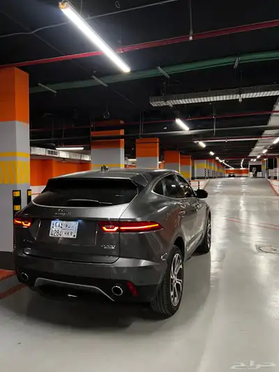 جاكوار E-pace 4