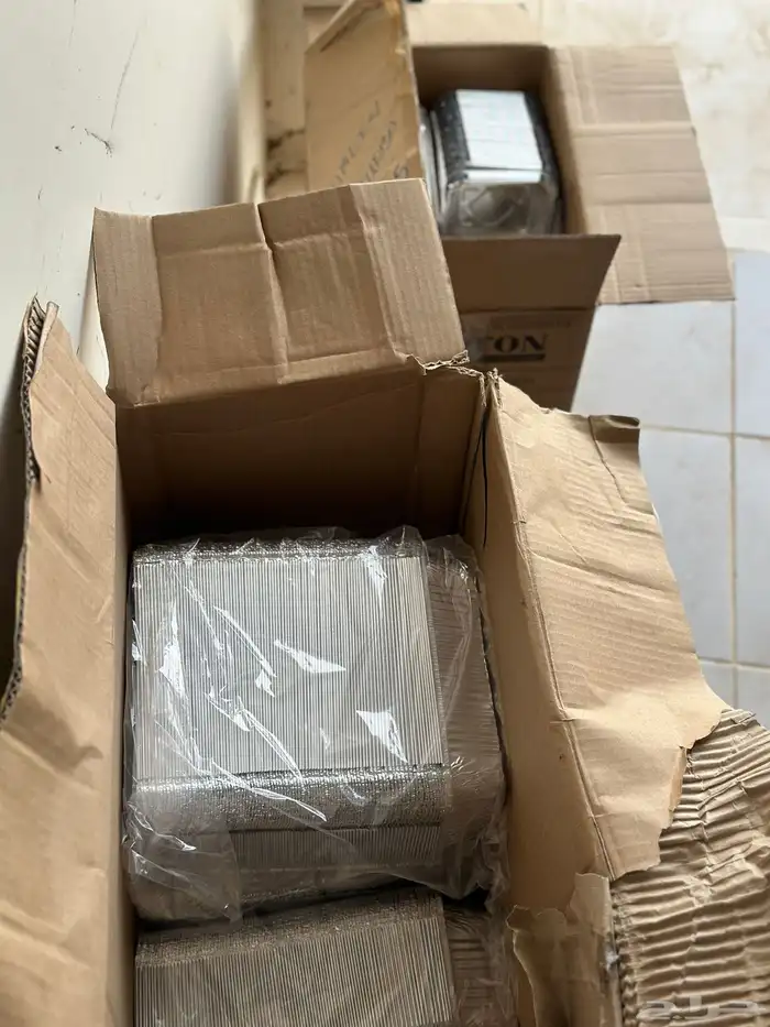 للبيع جميع اغراض مطعم 24