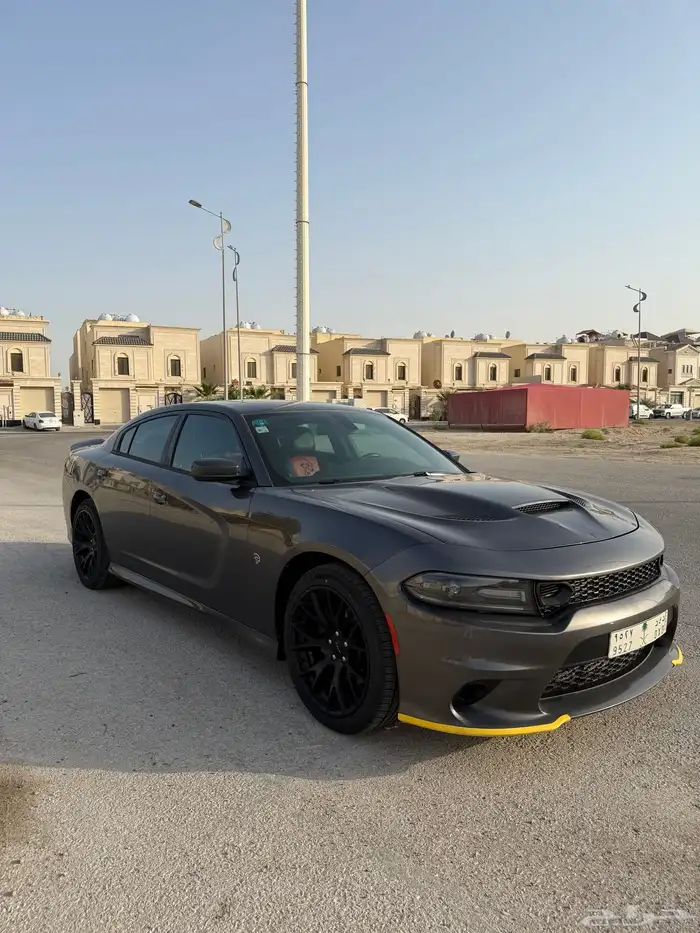 للبيع دودج تشارجر SXT 2018 فل كامل 2