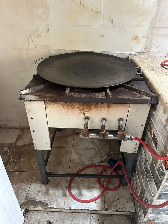 للبيع جميع اغراض مطعم 8