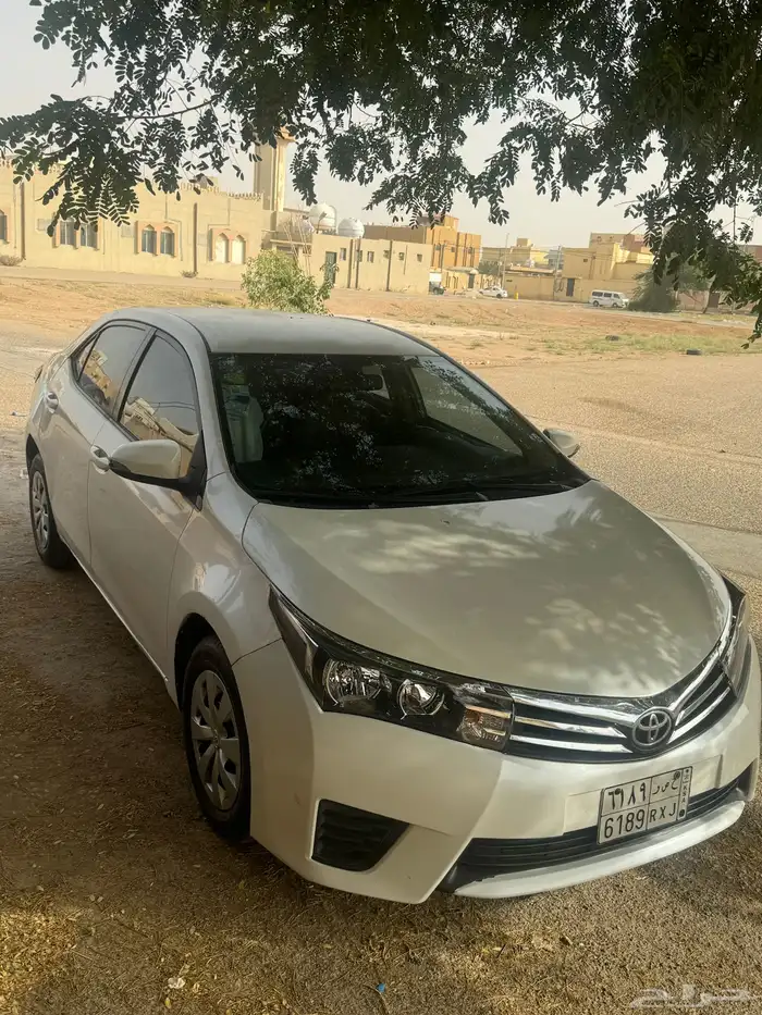 للبيع كورلا 2015 ممشاها 350 فيها رشوش متفرقه وتعديلات 5