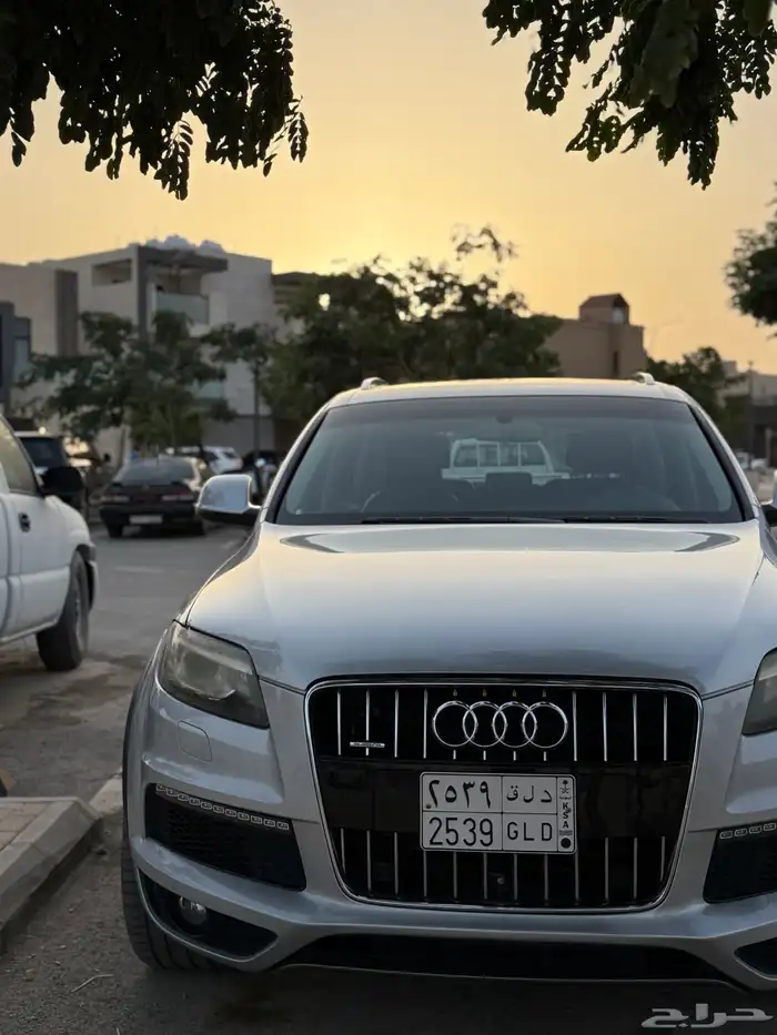 Audi Q7 فل كامل   موديل 2015 2