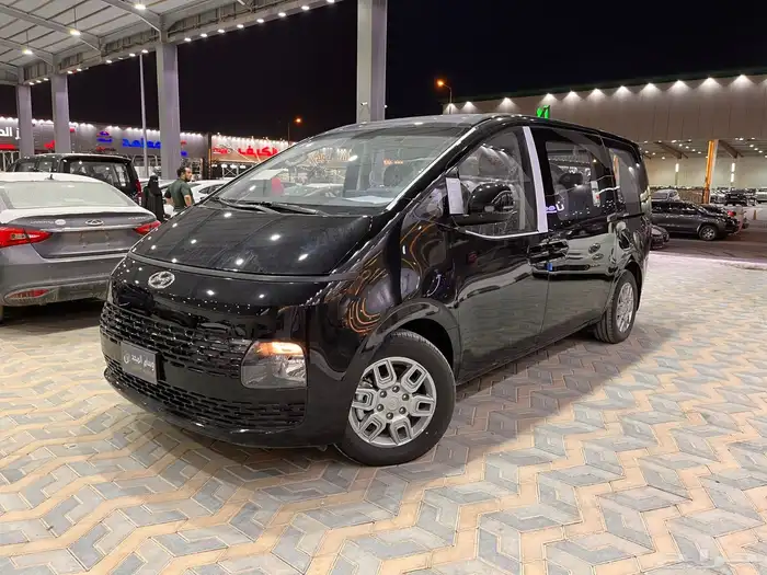 عرض خاص هيونداي ستاريا 9 راكب ديزل 2024 جاهز 119350 0