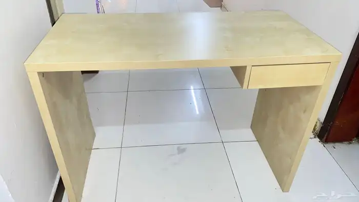 طاولة مكتب 2