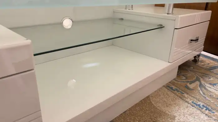 طاوله حقت شاشه جديده ونضيفه ماشالله 4