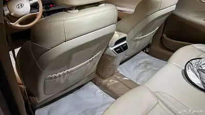 ازيرا 2023 لتقبيل او التنازل 37