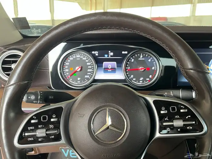 مرسيدس e220 فورماتيك دفع رباعي 2019 10