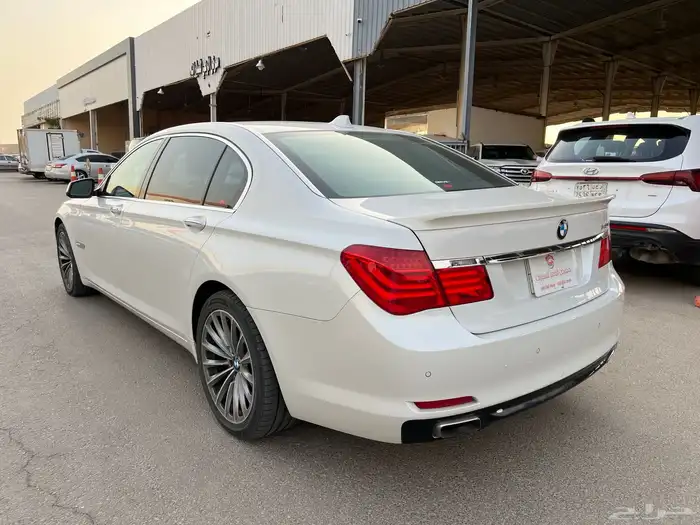 بي ام دبليو LI740 فل كامل 2011 5