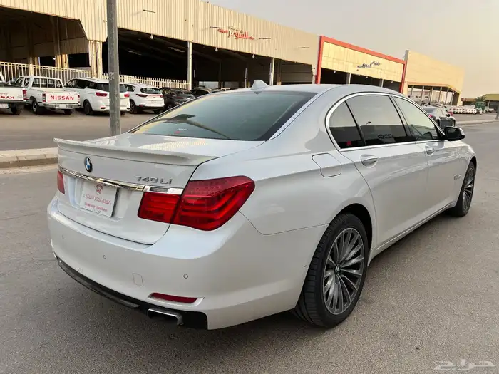 بي ام دبليو LI740 فل كامل 2011 6