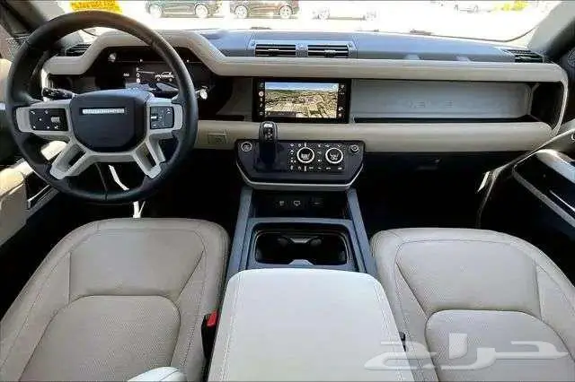 للبيع ديفندر موديل 2023 Land Rover Defender 90 SE 15