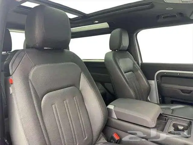 للبيع ديفندر موديل 2021 Land Rover Defender 90 X-Dynamic S 15