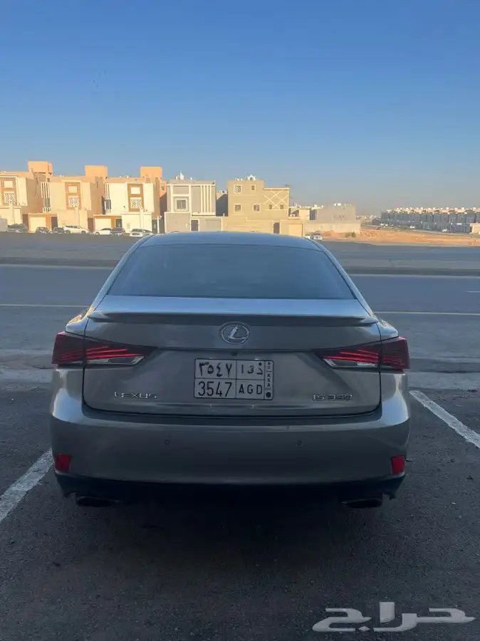 للبيع لكزس 2018 IS350 فل كامل 2