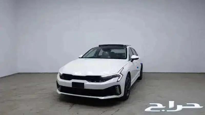 كيا K5 مطور 2025 1