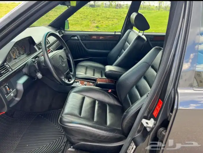 مرسيدس اي 1992 Mercedes-Benz 500E بحالة المصنع 3