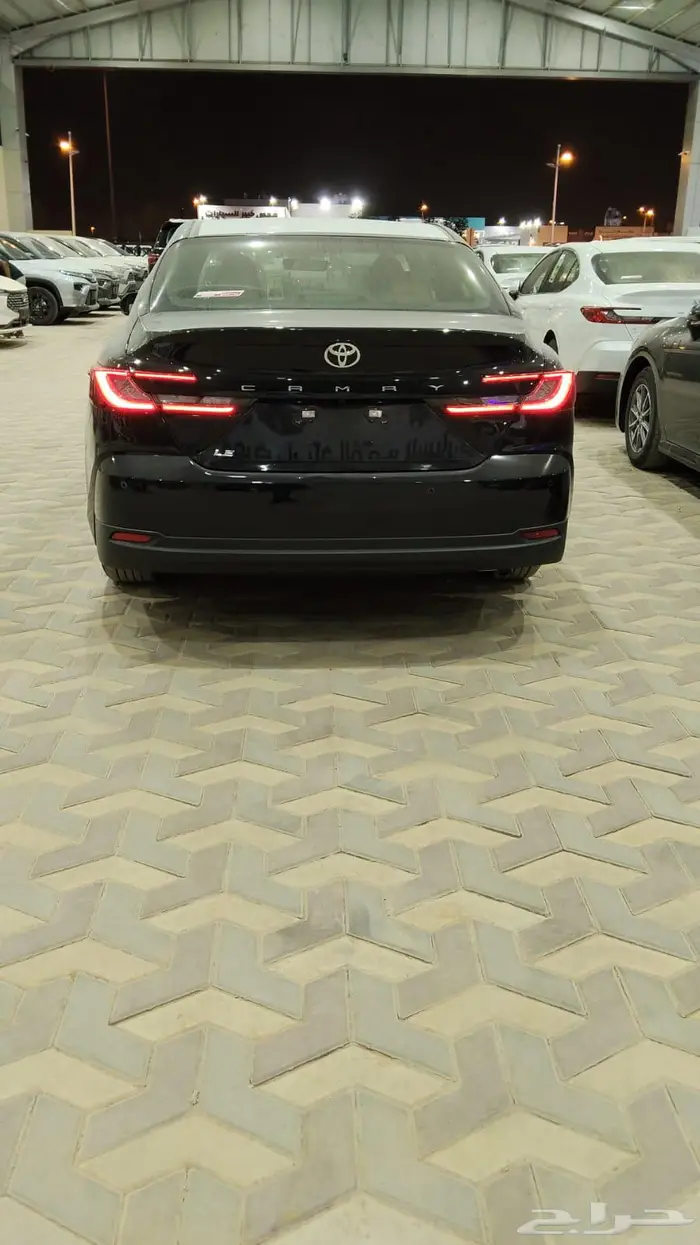 كامري نص فل LE بنزين 2025 5