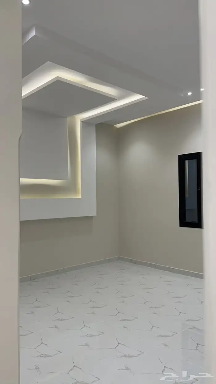 للبيع دور ارضي بحي التلال بسعر مناسب 6