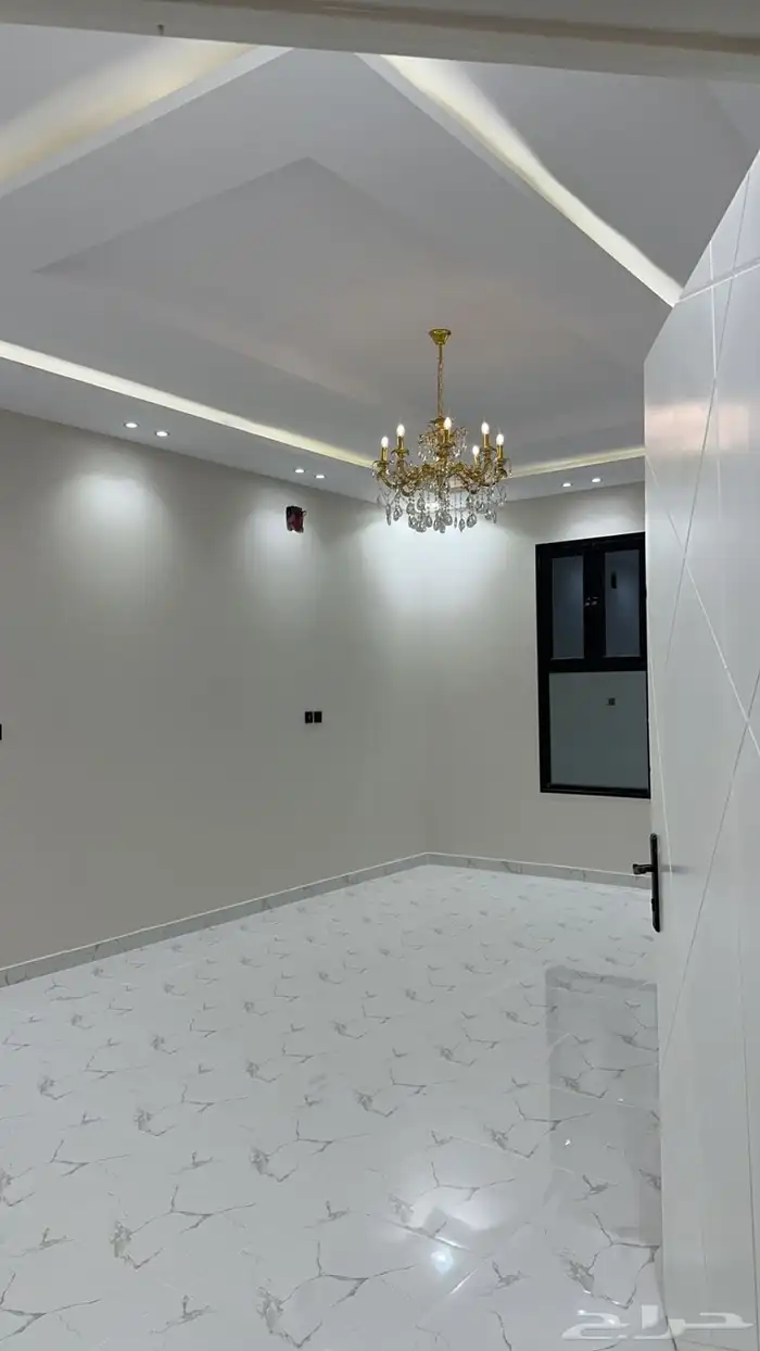 للبيع دور ارضي بحي التلال بسعر مناسب 8