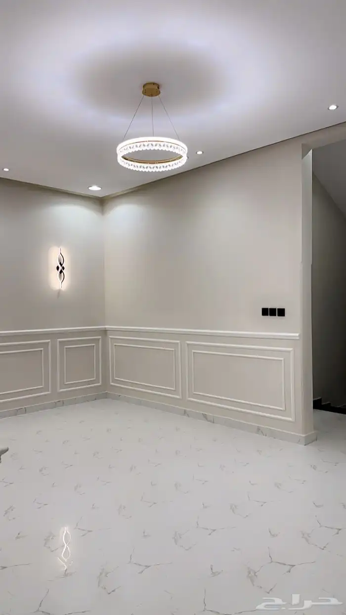 للبيع دور ارضي بحي التلال بسعر مناسب 2