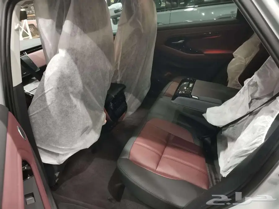 رنج روفر ايفوك Evoque موديل P250-Dynamic SE 2024 10