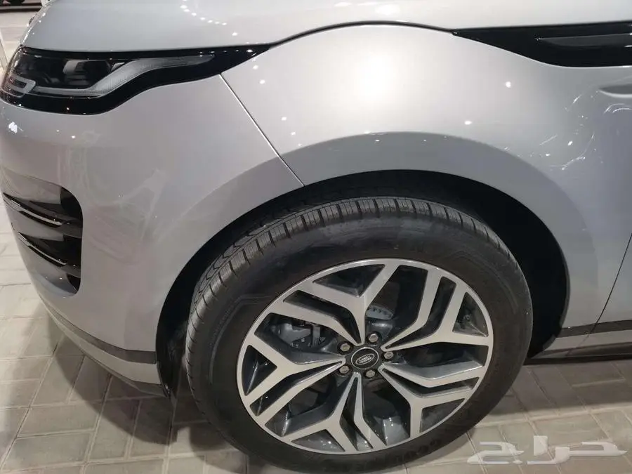 رنج روفر ايفوك Evoque موديل P250-Dynamic SE 2024 21