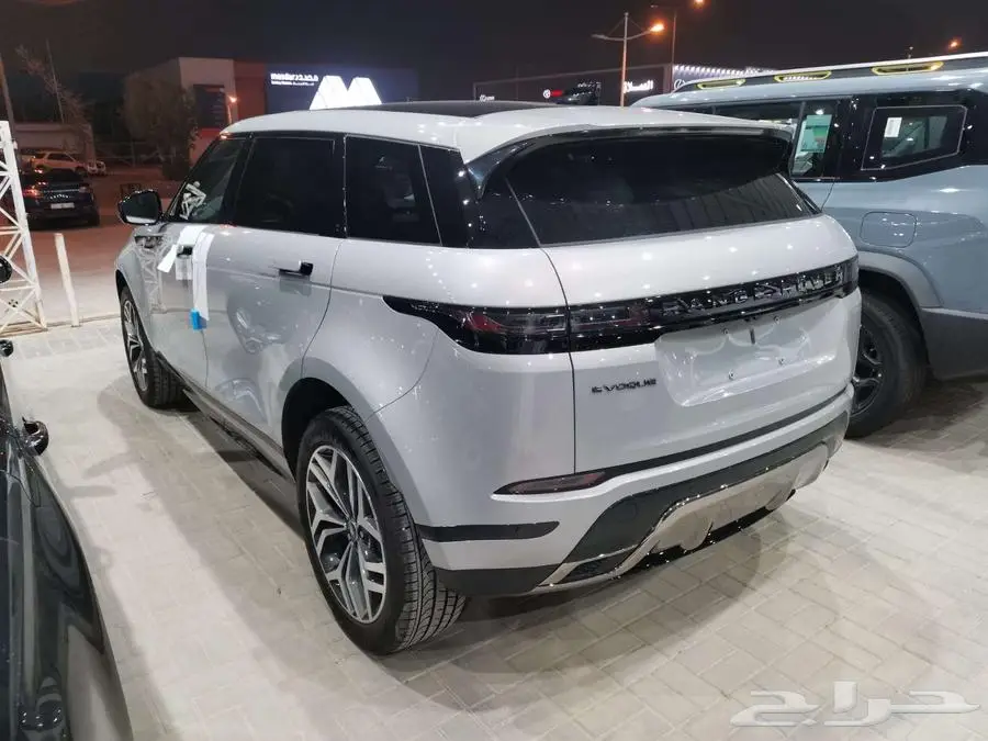 رنج روفر ايفوك Evoque موديل P250-Dynamic SE 2024 5