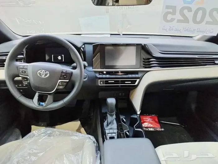 كامري هابيرد E بلاس سعودي موديل 2025 8