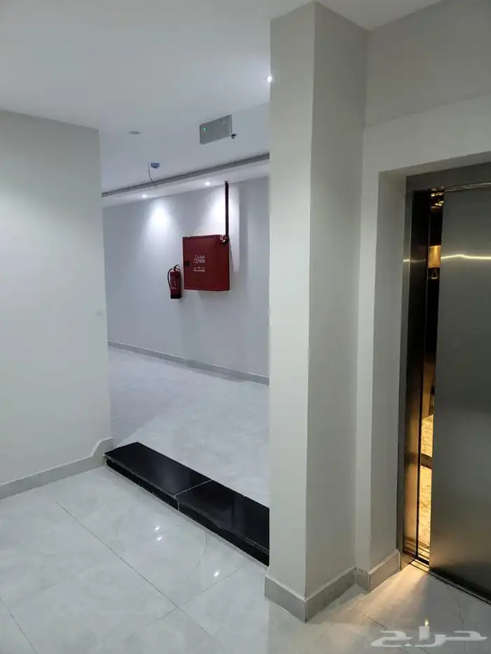 مكاتب اداريه وصالات للايجار 5