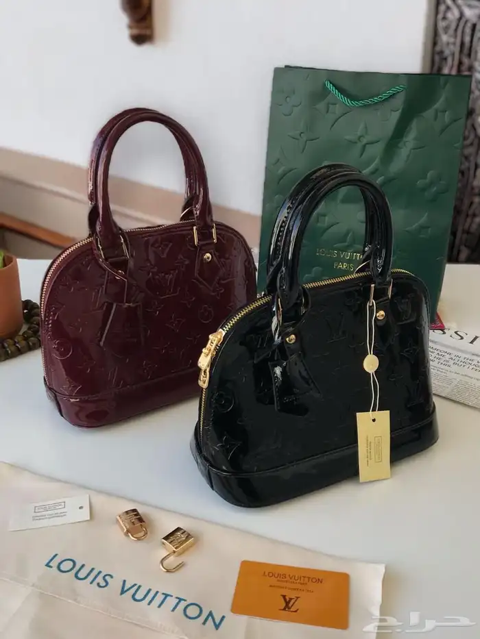 شنط هاي كواليتي جميع الماركات بسعر200 فقط 75