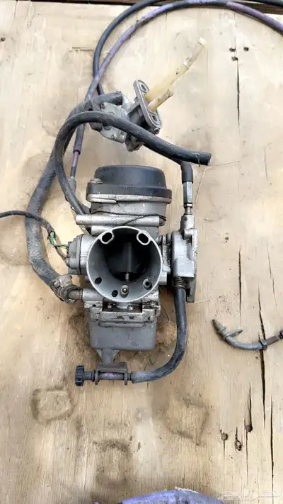 قطع غيار دباب سوزوكي 750 و بانشي Z400 موضحه في الصور 16