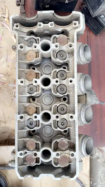 قطع غيار دباب سوزوكي 750 و بانشي Z400 موضحه في الصور 8