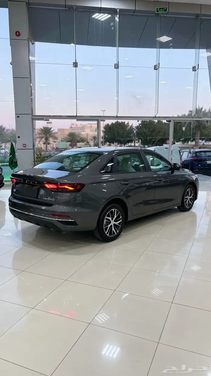 جيلي امجراند استاندر 2025 4